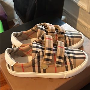 Burberry kids sneakers for boy or girl size 3 1/2
